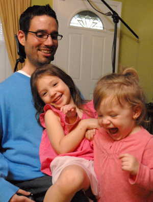 Vance Taylor with his young daughters